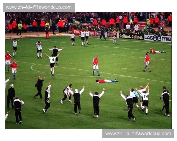 铁血与浪漫的终极博弈：重回2016法国欧洲杯，那个属于德国战车的盛夏之殇